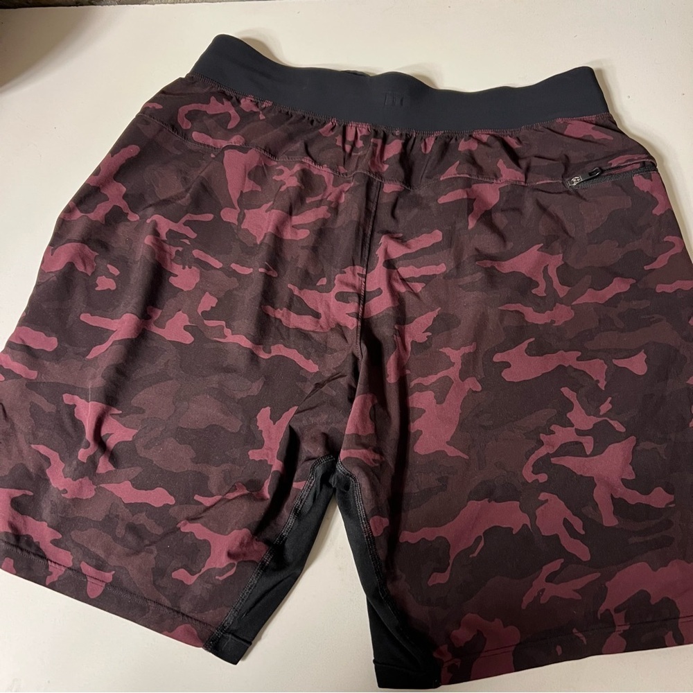 Lululemon pace breaker shorts